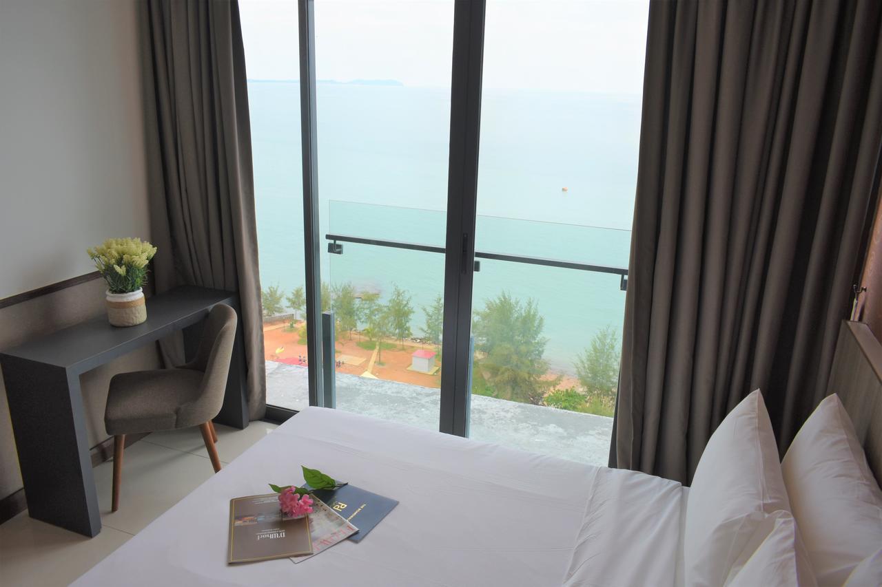 D'Wharf Hotel & Serviced Residence Port Dickson Exterior photo